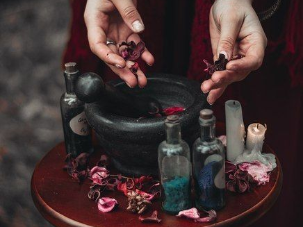 sorcière rituels potion